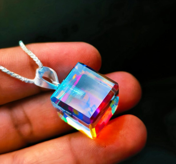 17 x 17 MM Cube Cut Rainbow Color Mystic Topaz Pendant Sliver Jewelry With Chain