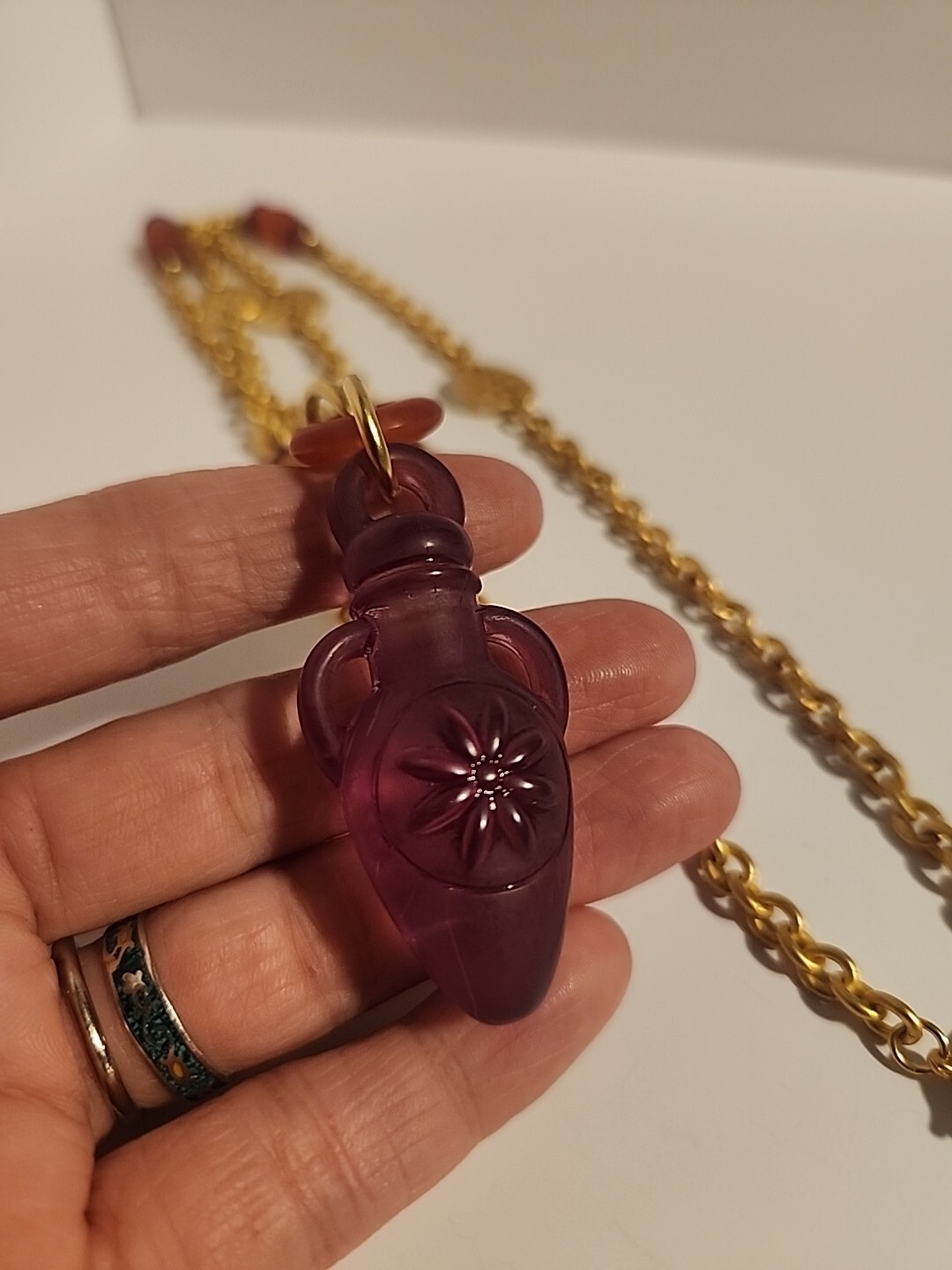Vtg Liz Claiborne Purple Vase Gold Bakelite Bead Necklace 36″ Long