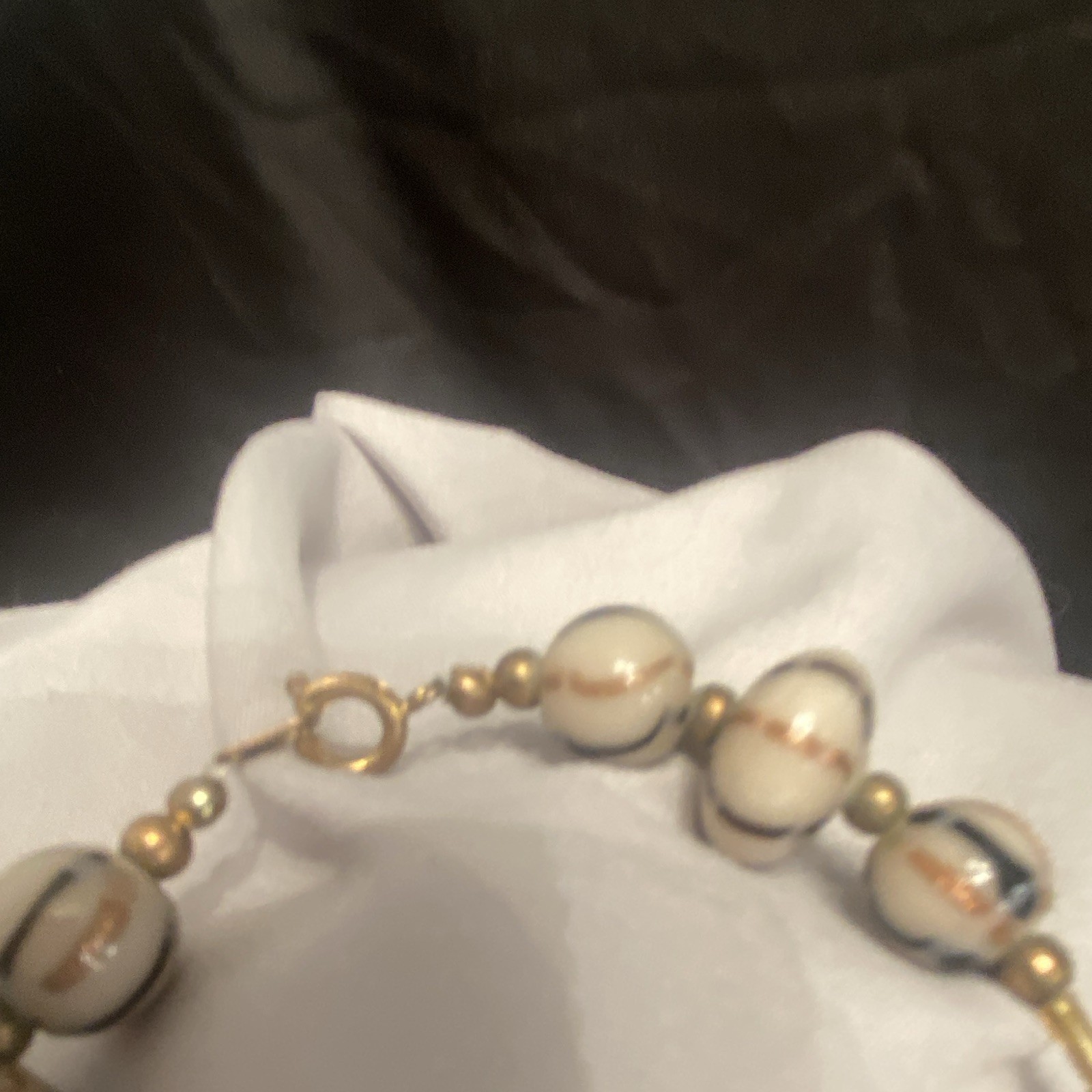 Vintage white Beaded Necklace Gold Tone Ball/Bead Chain 18in Spring Ring Closure