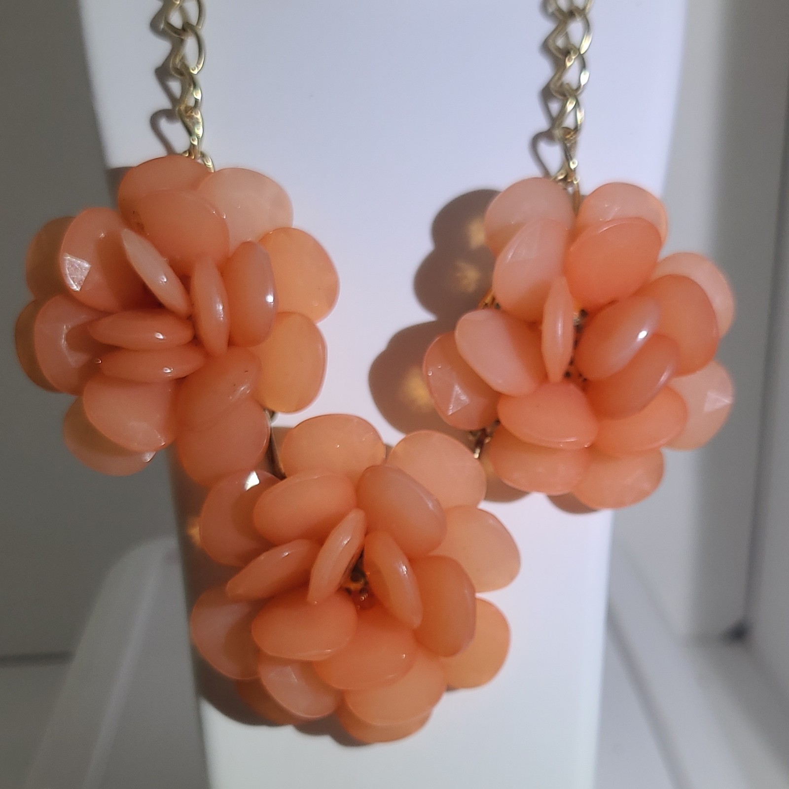 Coral Flower Resin Cluster Pendant Necklace Gold Tone Cable Chain Adjustable