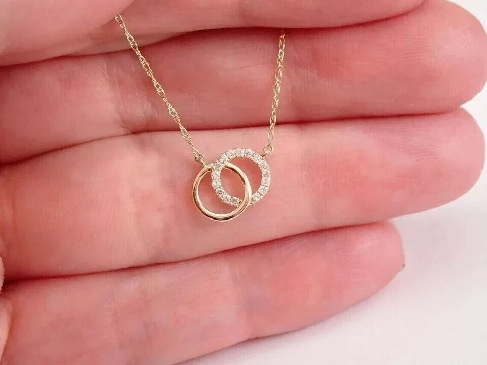 1Ct Round Cut Simulated Diamond Women’s Circle Pendant In 14K Yellow Gold Plated