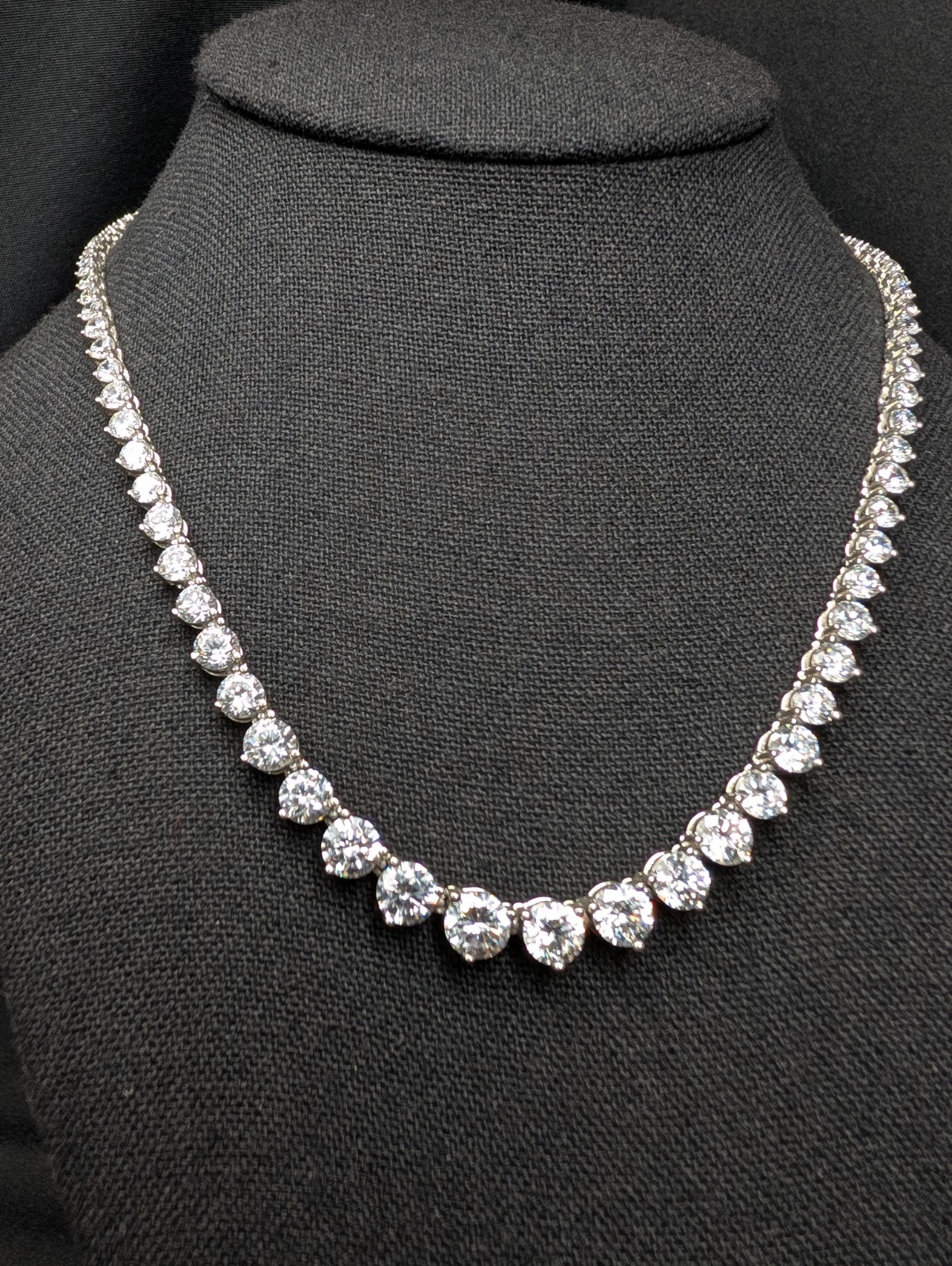 Sterling Silver Cubic Zirconia Graduated Tennis Necklace 17″