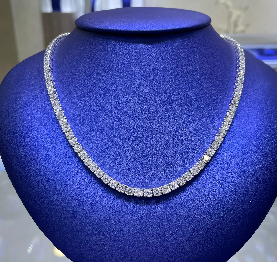 15.0 CTW Round Cut VVCS1 Moissanite Tennis Necklace In 14k White Gold Plated