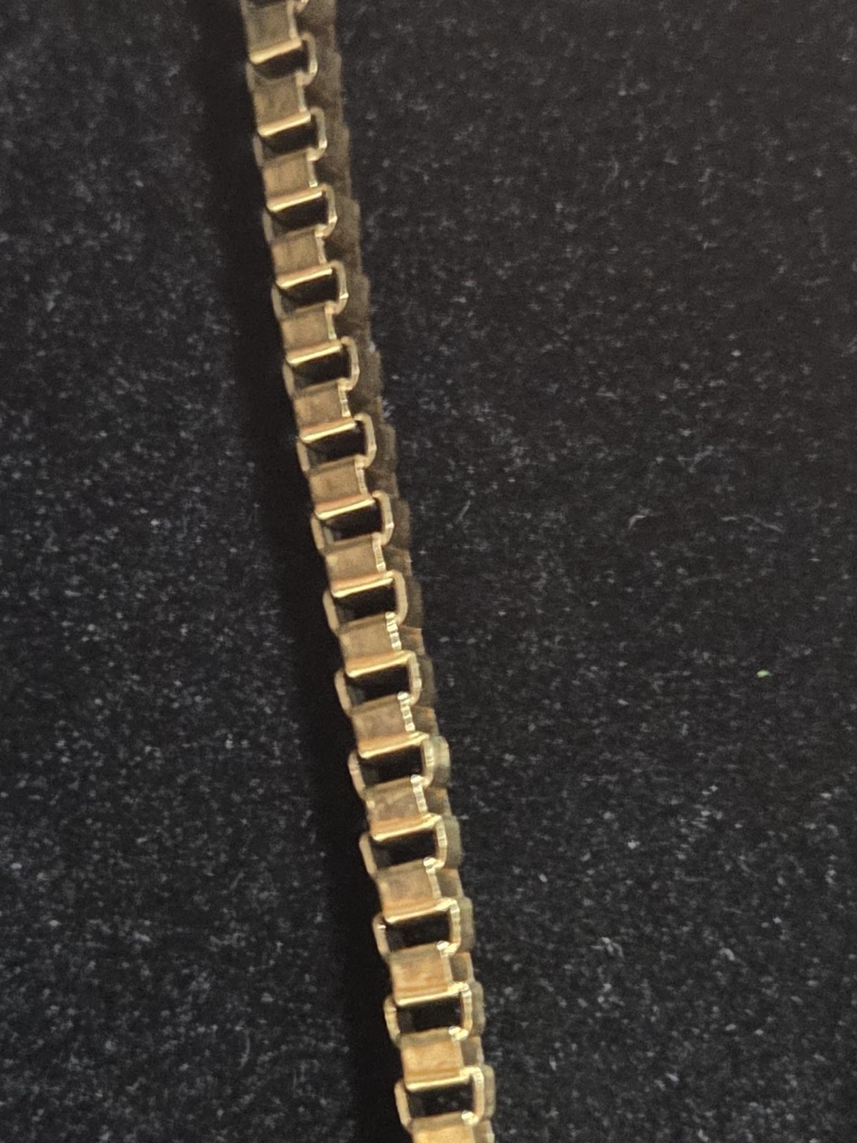 23″ Gold Tone Venetian Box Chain Necklace 1/8″ Wide Lobster Clasp