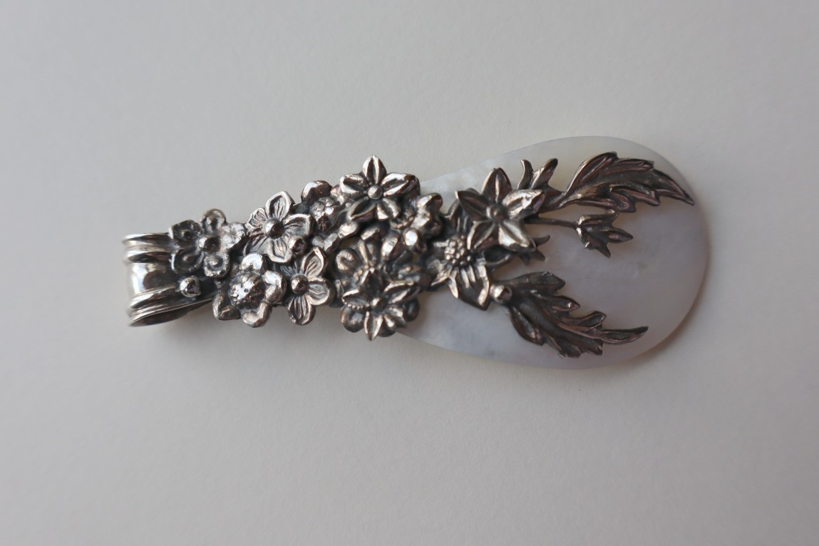 .925 Sterling Silver MOTHER OF PEARL mop LARGE teardrop flower PENDANT 3″ long