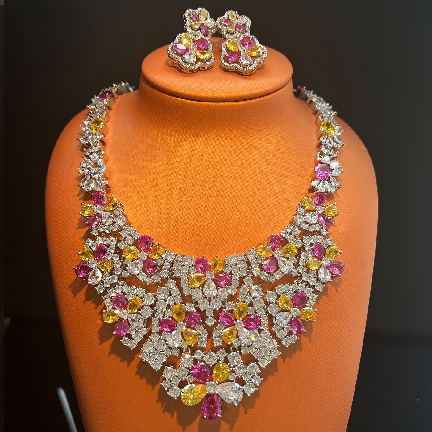 Statement Jewelry Set Zircon Necklace Drop Earrings Womens Fashion Accessory