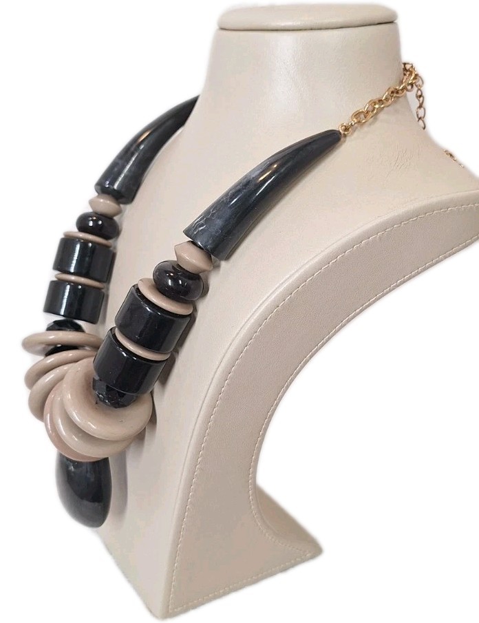 VTG MCM Chunky Resin Statement Bib Necklace Black & Grey Tribal Ethnic 21″-24″
