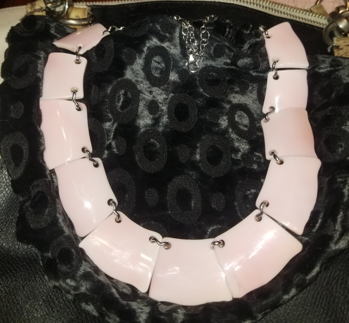 Conch Amedeo Necklace, Reversible New With Packaging, 20inches