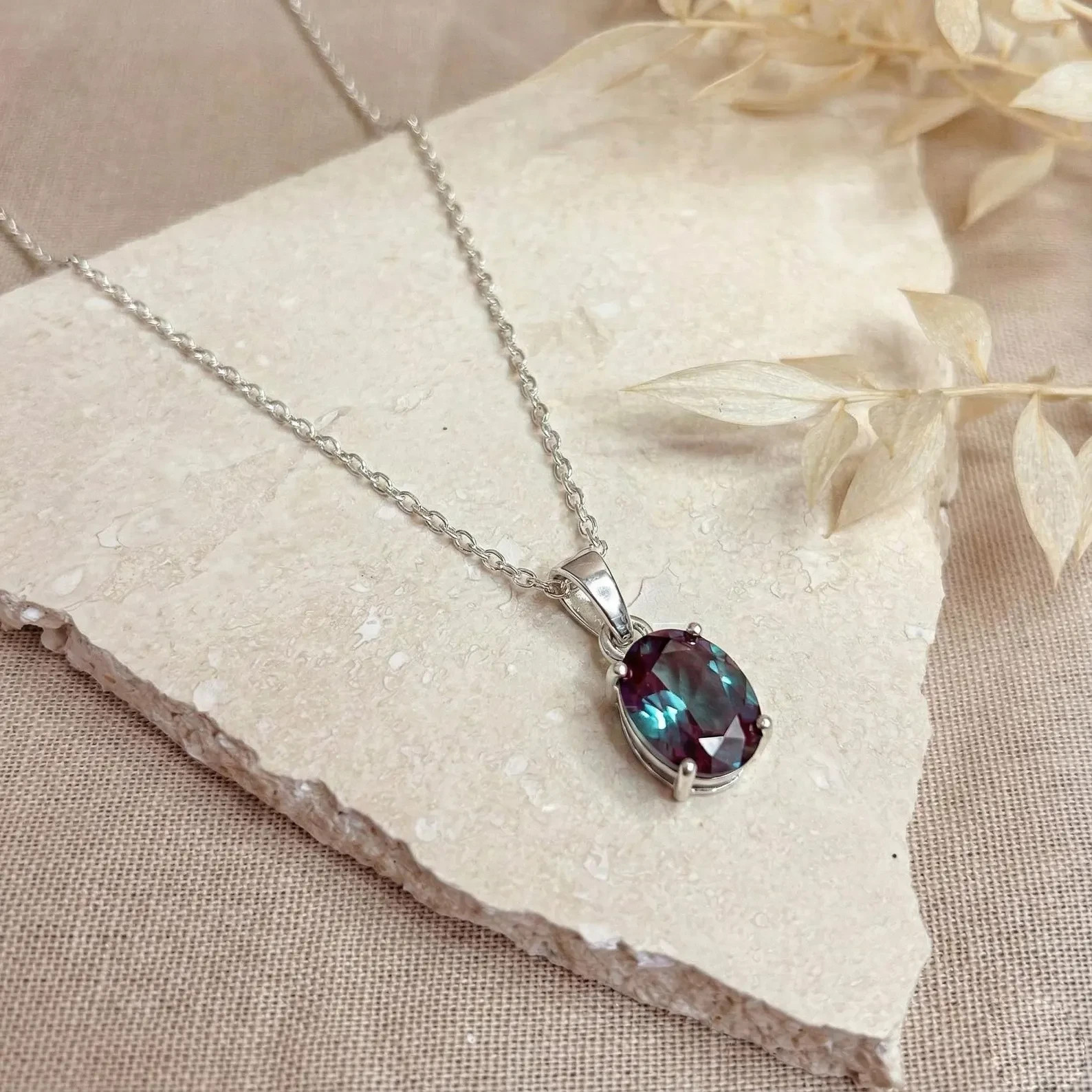 20 Ct AAA+Natural Color Change Alexandrite Certified Gemstone Pendant 925 Silver
