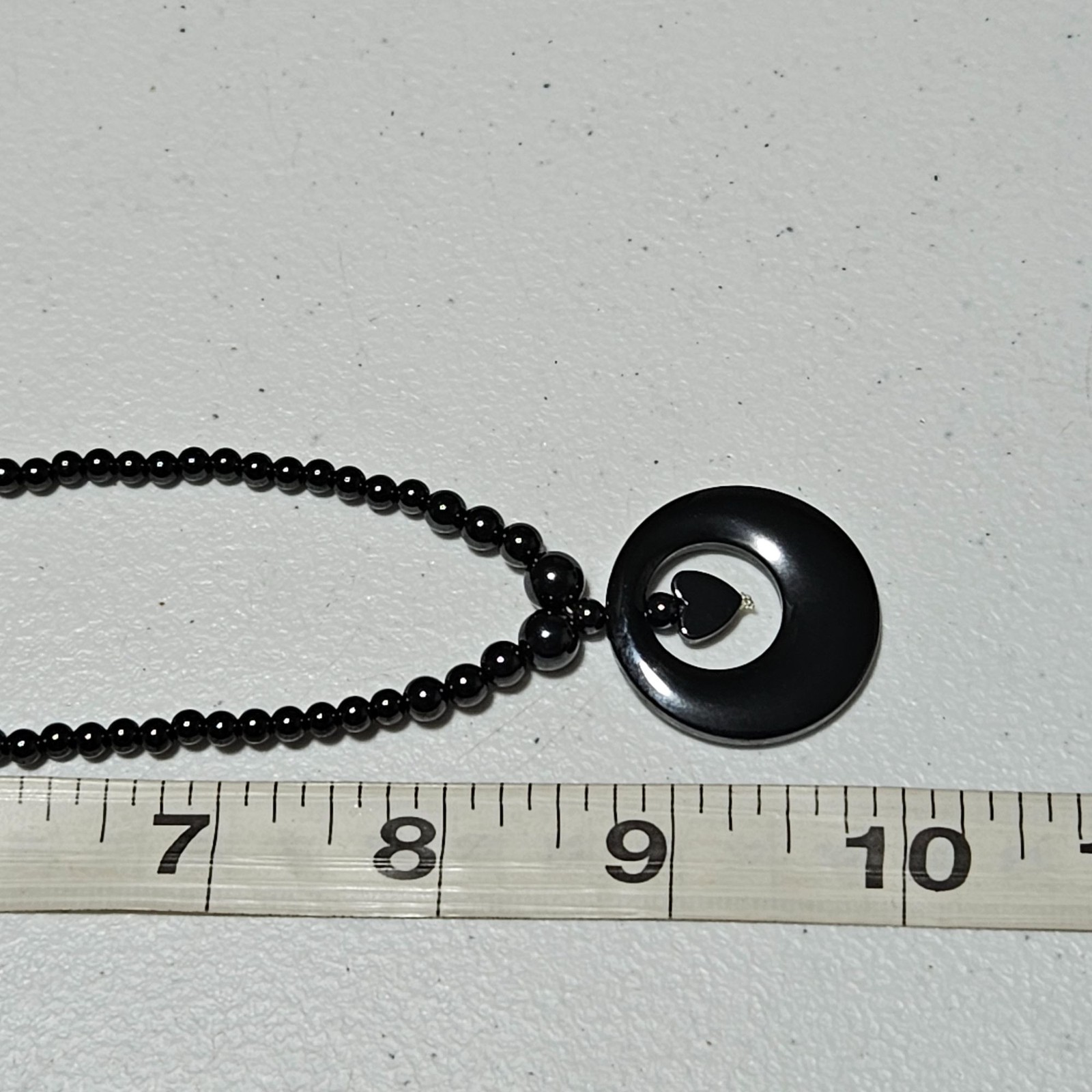 Modern Pendant Beaded Necklace Black Circle Heart Minimalist Fashion Jewelry