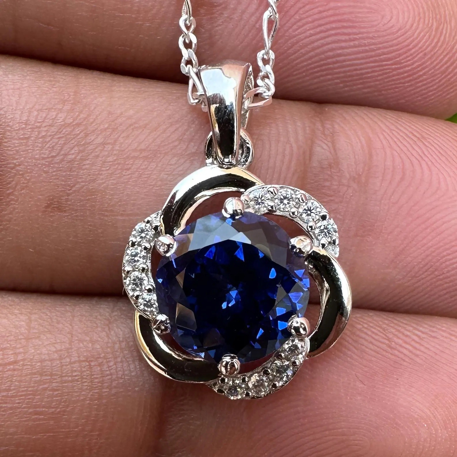 20 Ct Natural Blue Sapphire Flower Halo Pendant 925 Silver Necklace with Chain
