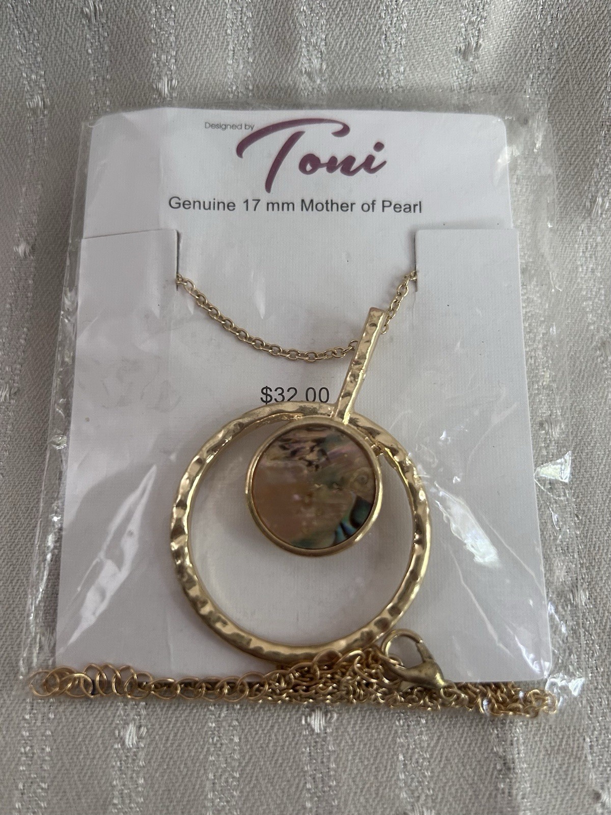 17mm Mother of Pearl Necklace **NEW**