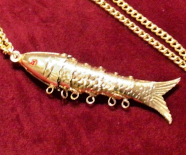 Unused Retro Gold Tone Articulated Fish Pendant Necklace 60cm Chain