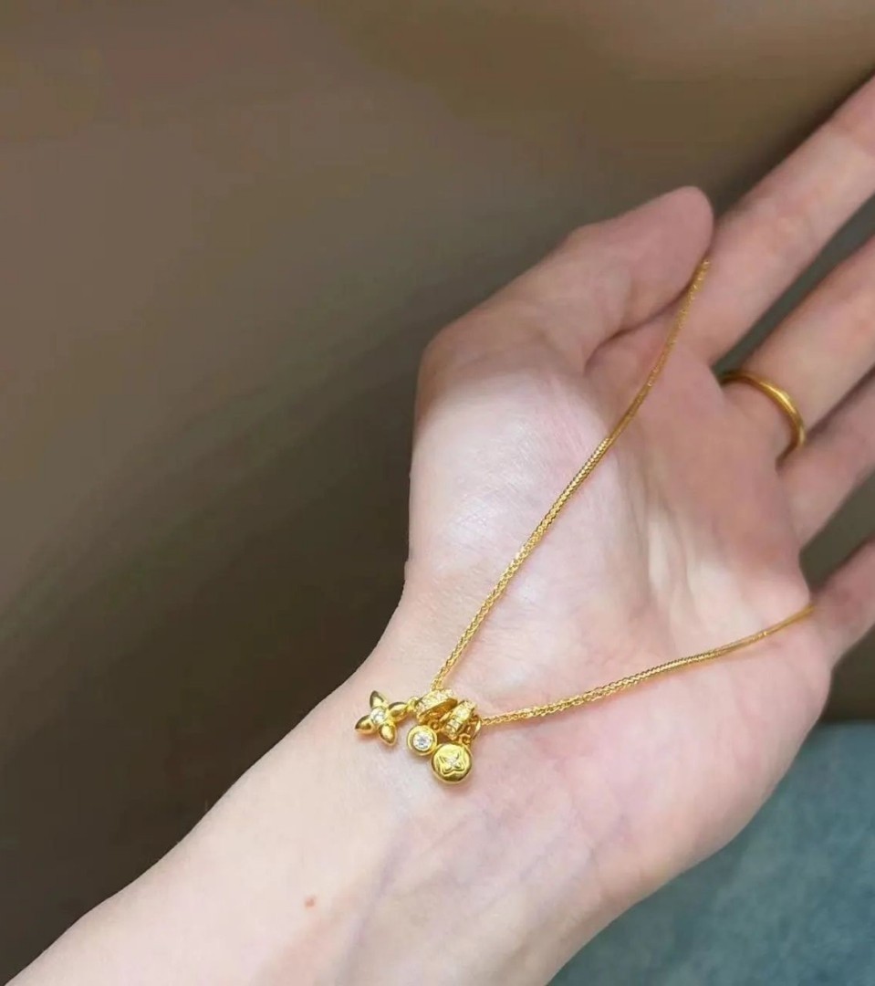 Gold Tone Multi Pendant Necklace Clover CZ Charms Retro Elegant Clavicle Chain