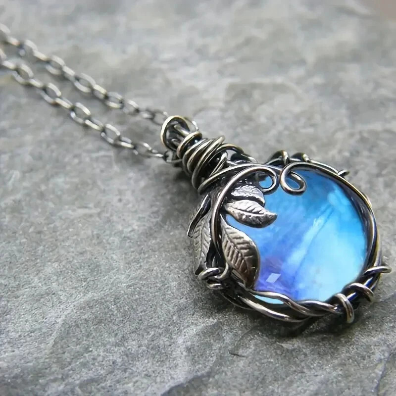 Moon Stone Pendant and Necklace! FREE SHIPPNG IN THE USA!