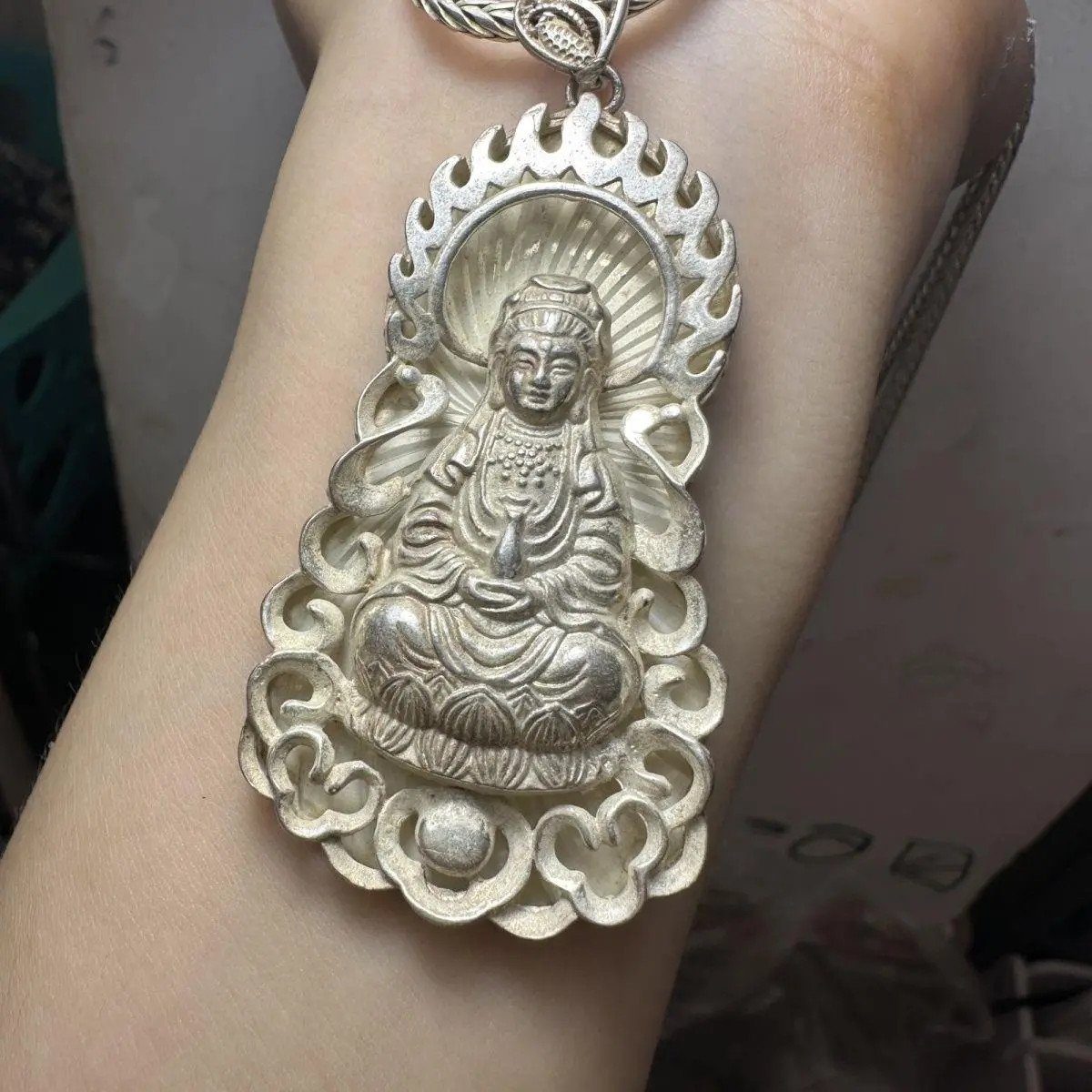 1Pc Collection of Tibetan Silver Carved Hollow Guanyin Pendant Necklace