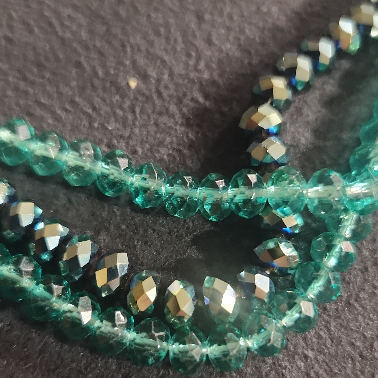 Green Crystal Round Beaded Statement Necklace Chain Adjustable Lobster