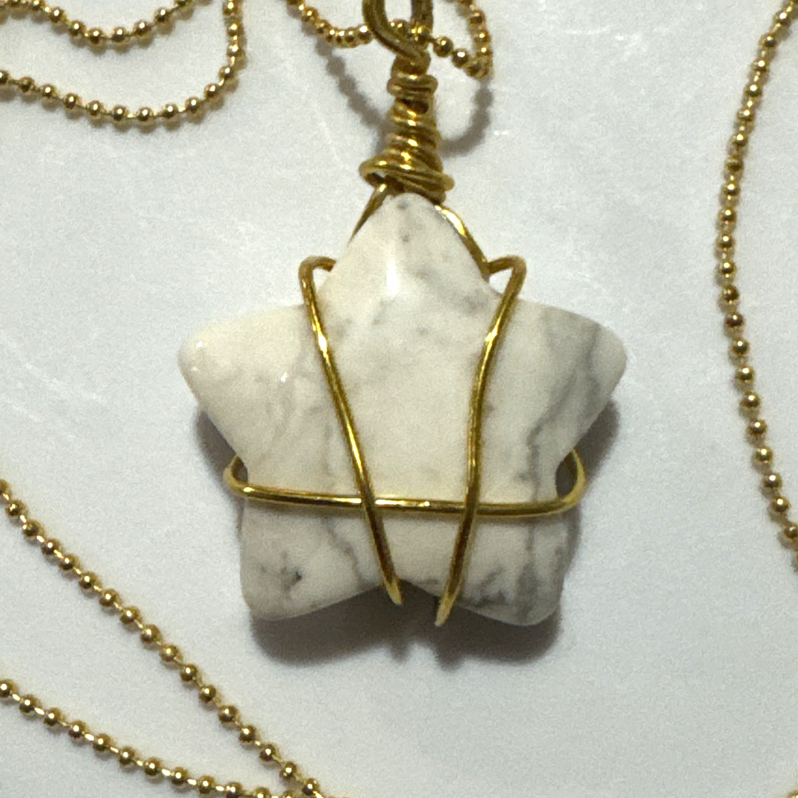 Howlite Star Pendant Necklace Jewelry Gold Tone 23″ Chain Genuine Stone Handmade