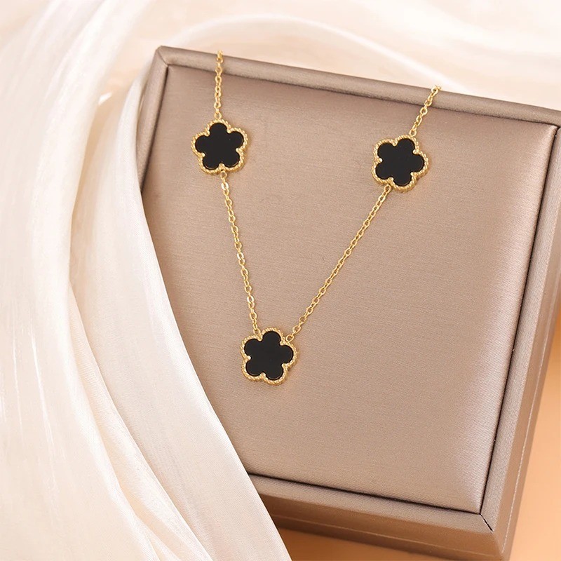 Gold Plated Necklace Pendant Flower Clover Jewelry Five Leaf Petals for Women