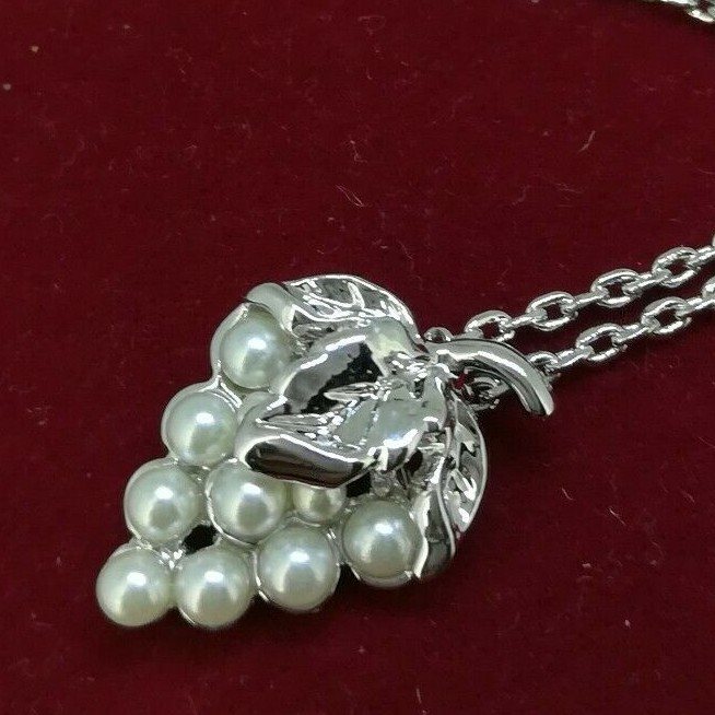 18k White Gold Filled GF Crystal Pearl Grape Pendant Necklace N-A832 Woman Gift