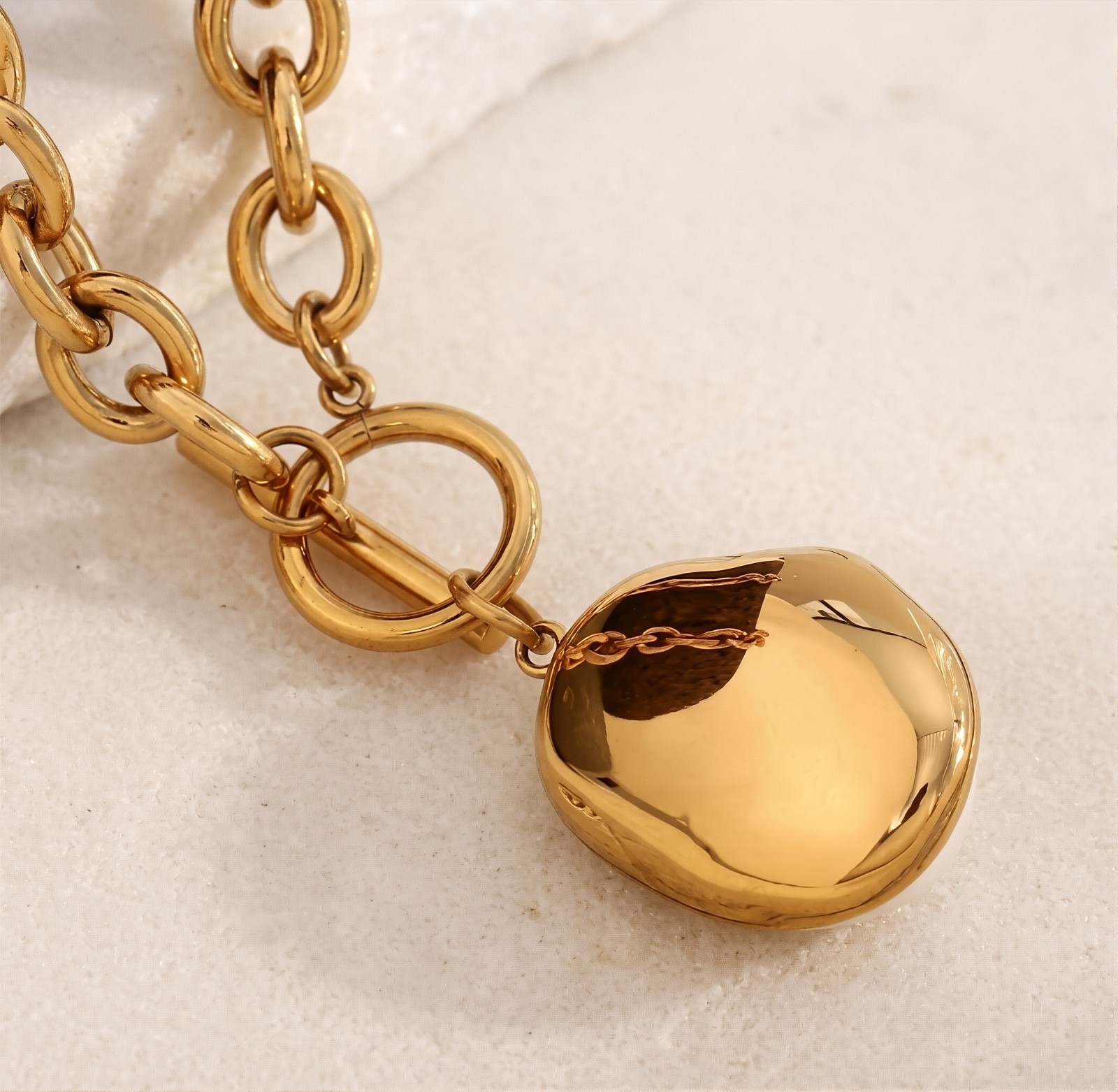 Gold Pearl Necklace Chunky Statement Baroque Pearl T Bar Clasp 18K Gold Plated