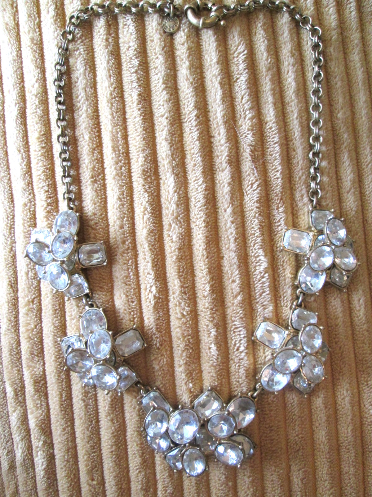 J Crew Gold Tone Chunky Emerald/Oval/Round Rhinestone 16-18” Statement Necklace