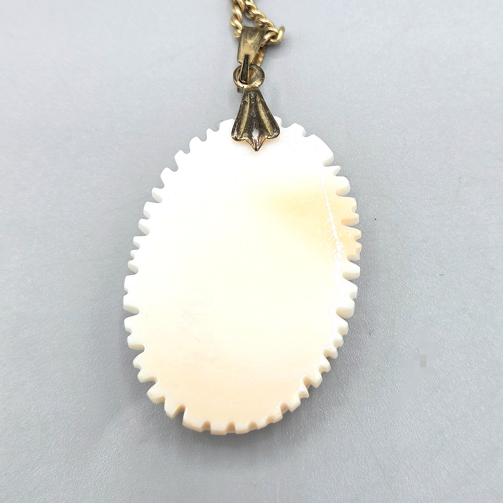 Vintage Carved Pink Conch Shell Pisces Fish Pendant 14k GF Chain Necklace 16″