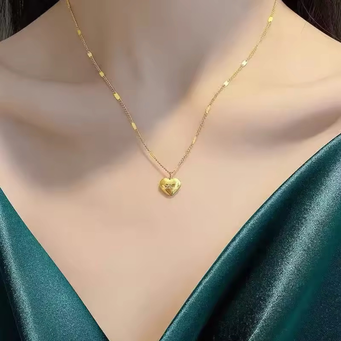 18K Gold Stainless Steel Love Floating Heart Pendant Chain Necklace Love Gift