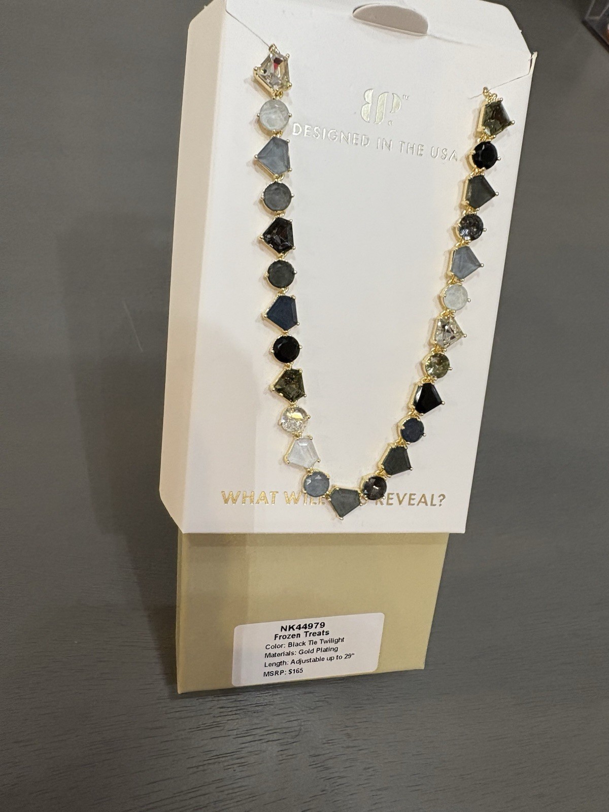 NK44979 Frozen Treats Color: Black Tie Twilight Matorials: Gold Plating Length:
