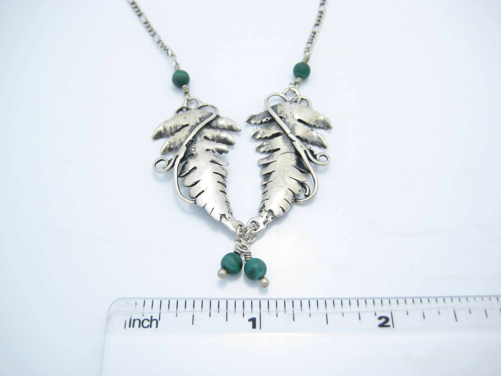 Sterling Silver 1.6mm Figaro Malachite Leaf Design Chain Link Necklace 18.5″