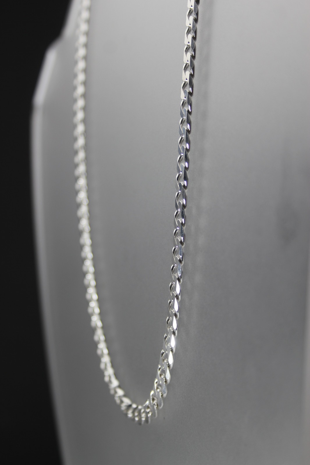 Sterling Silver 925 Flat Curb Link Chain Necklace 26.2 Grams, 22″l, (NEC5976x)