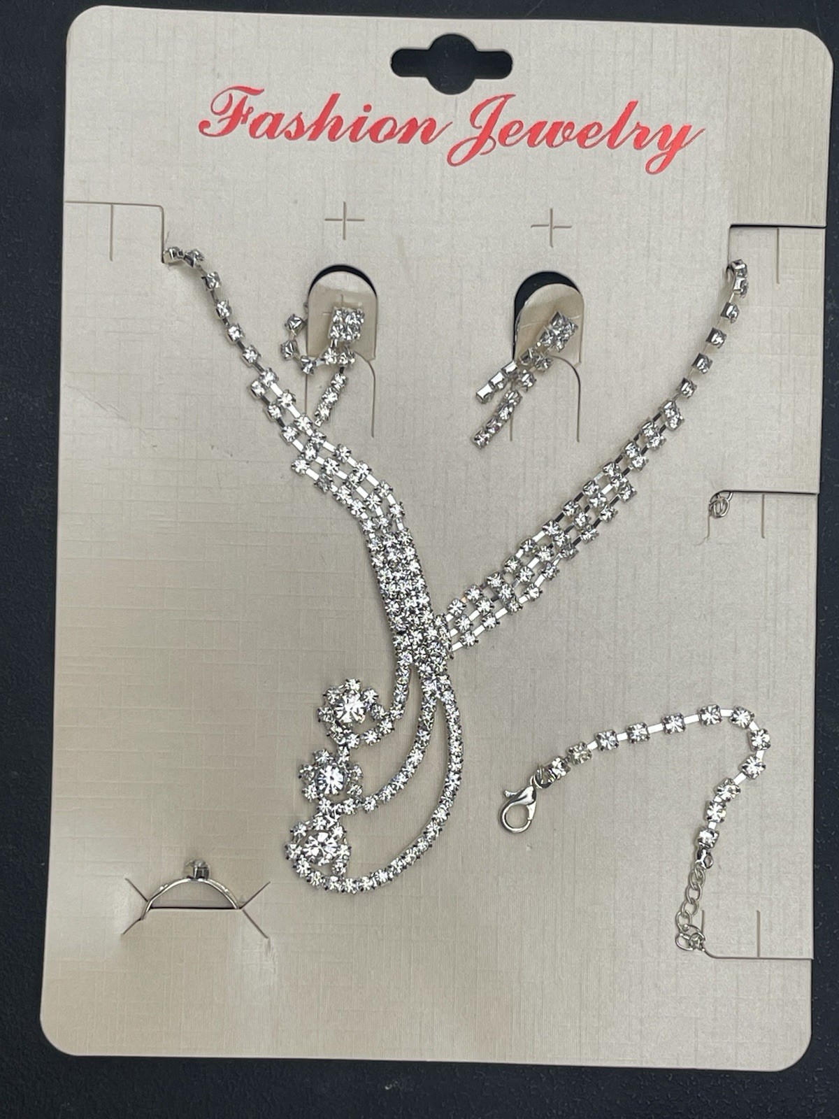 MATCHING NECKLACE EARRINGS BRACELET