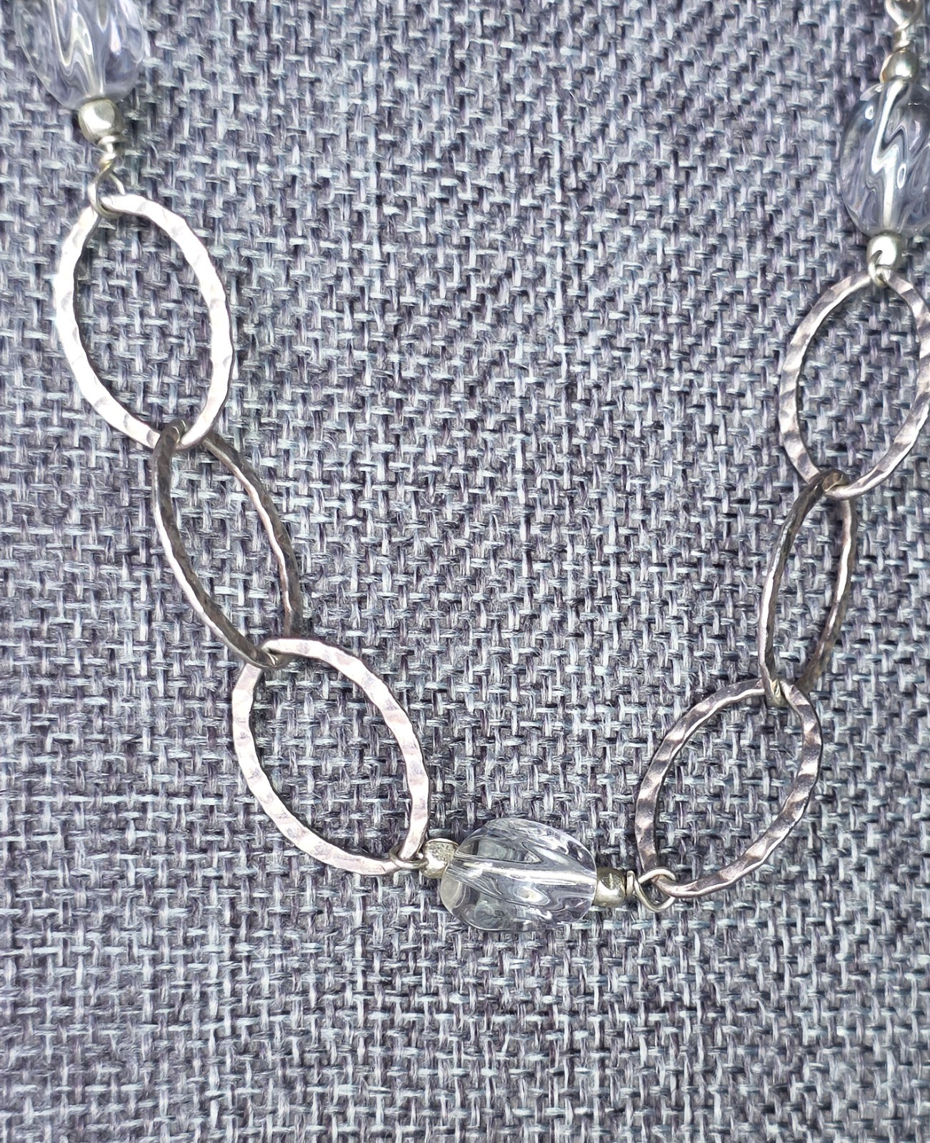 Silver Tone Hammered Oval Link Necklace Clear Beads Modern Minimalist 18″