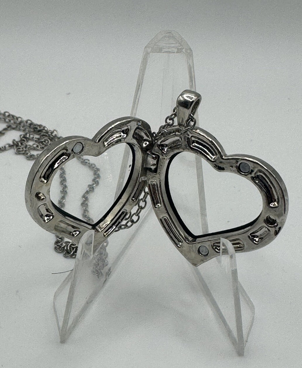 Beautiful Womens Heart Pendant Photo Necklace – Romantic Gift