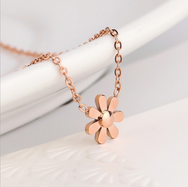 Rose Gold Silver Elegant Daisy Pendant Jewelry Stainless Steel Necklace Gift PE8