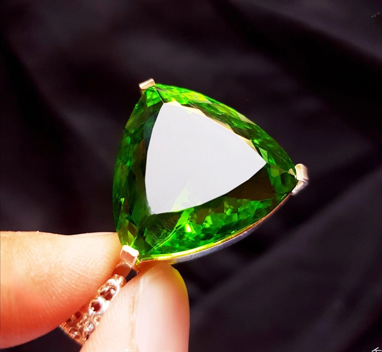 Natural 90.75 Ct Brazilian Trillion Cut Green Topaz Pendant 925 Silver Gemstone