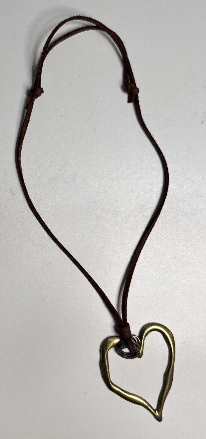 Fabu Jewelry Heart Necklace Mixed Metal Leather Cord NWOT￼