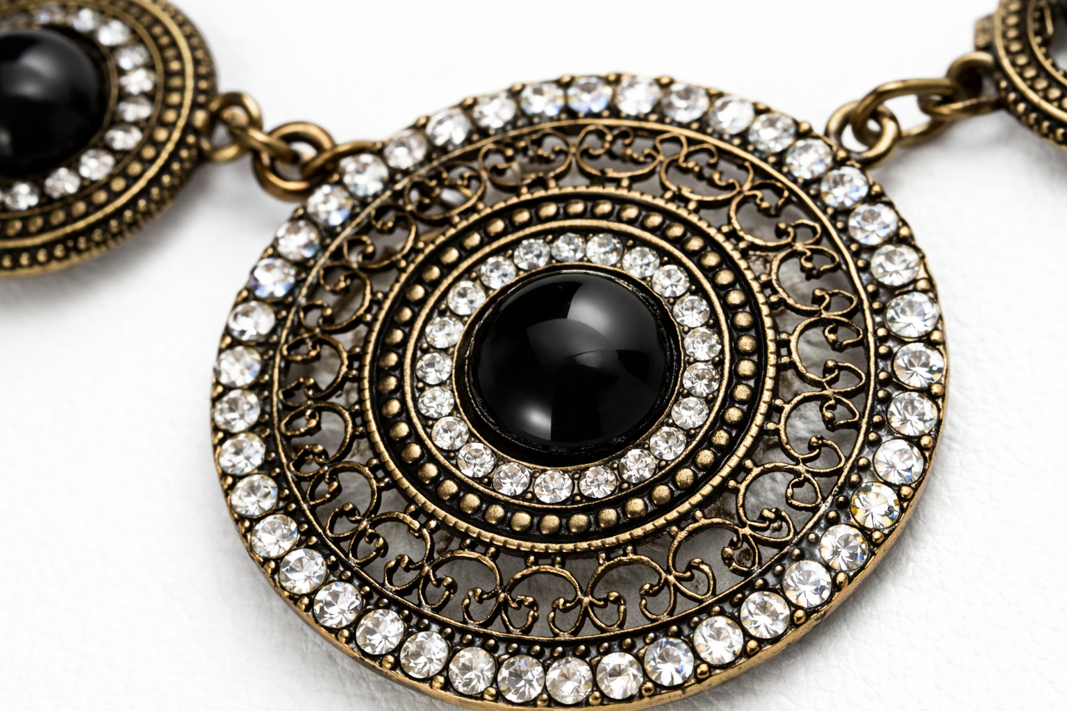 Vintage Style Statement Necklace Black Stone Medallion Boho Antique Look R&B