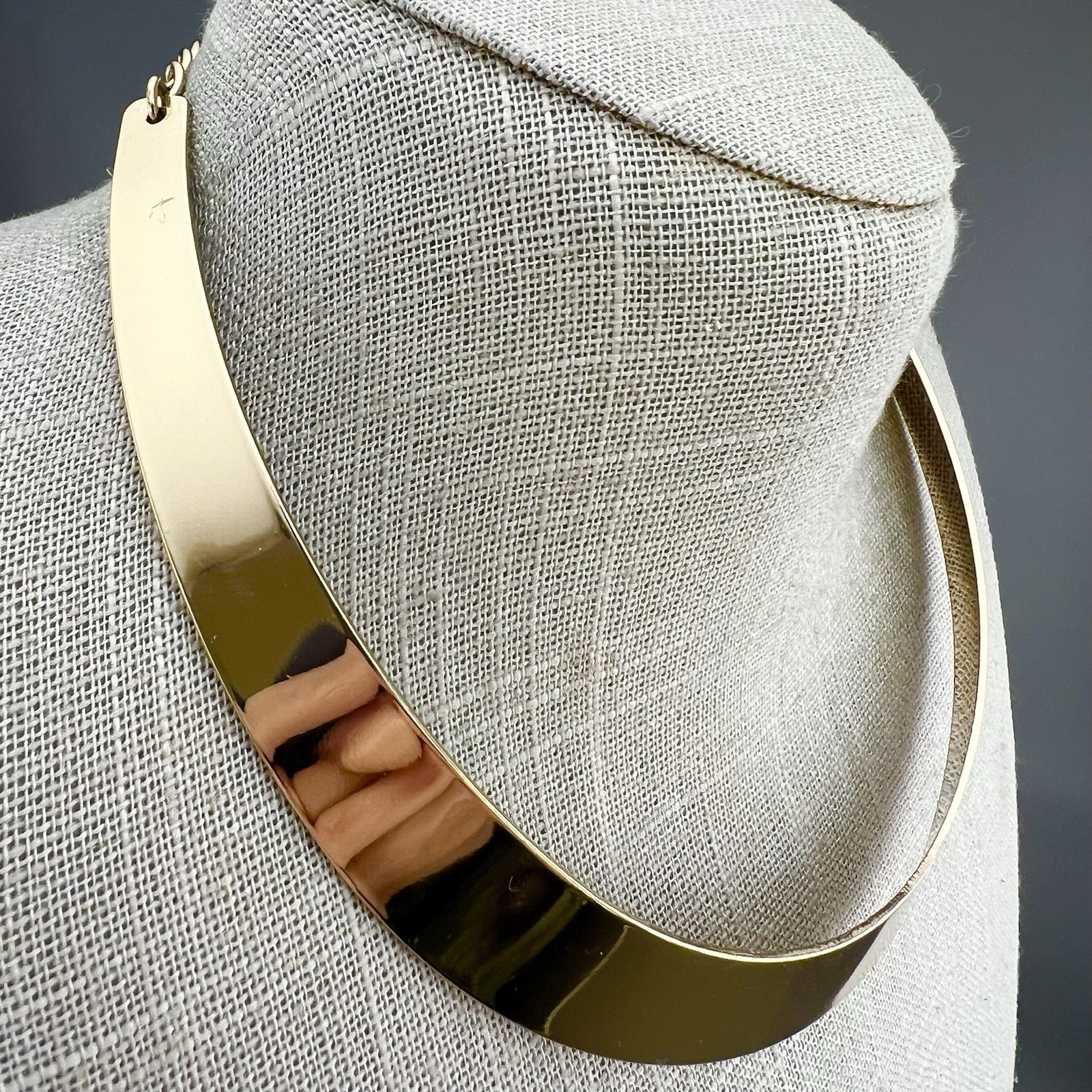 Modernist Collar Necklace Gold Tone Sleek Polished Band