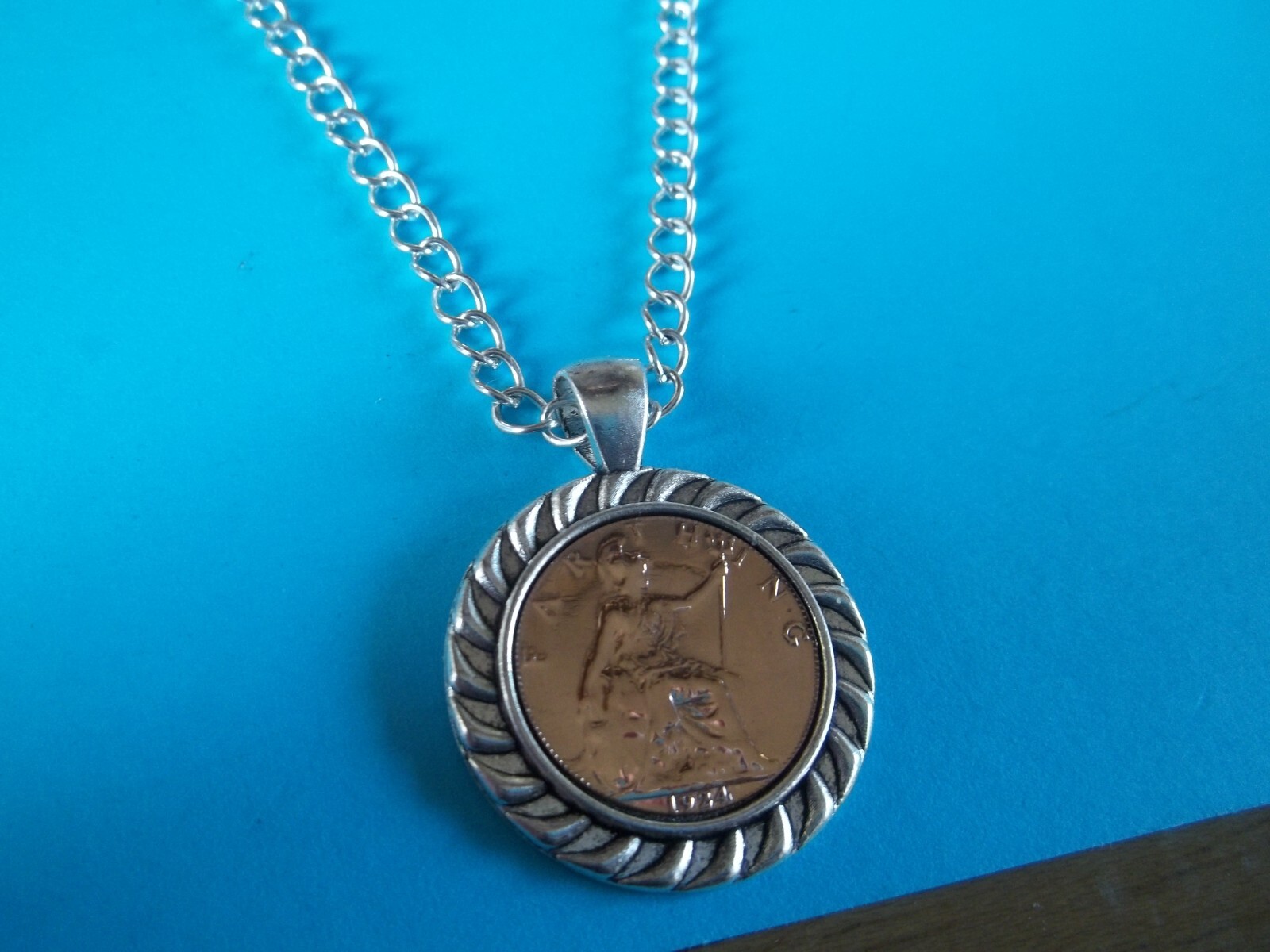 BRITANNIA FARTHING – LIMITED EDITION – SILVER CASED CURB NECKLACE – 1911 to 1936