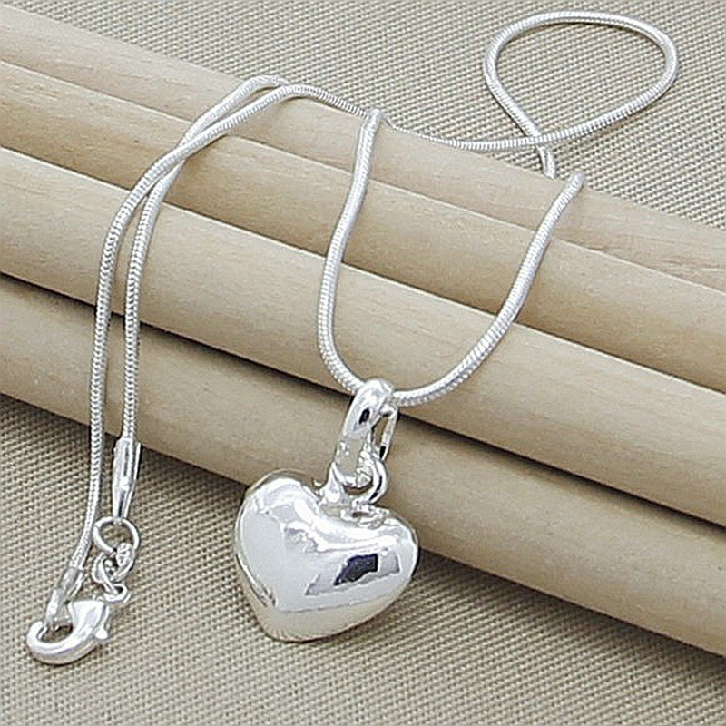 Women’s Heart Pendant Snake Chain Fine Chain Necklace Fashionable Jewelry Copper