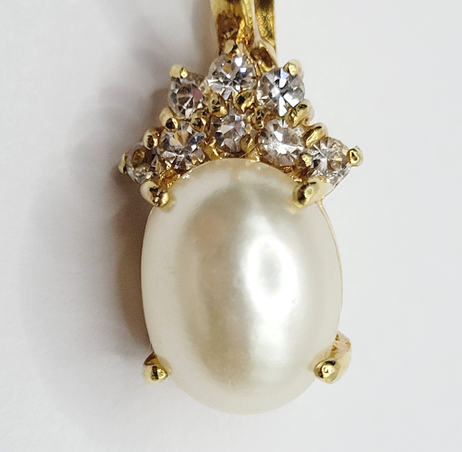 Faux Pearl Prong Set Crystal Rhinestone Crown Gold Tone Open Latch Bail Pendant