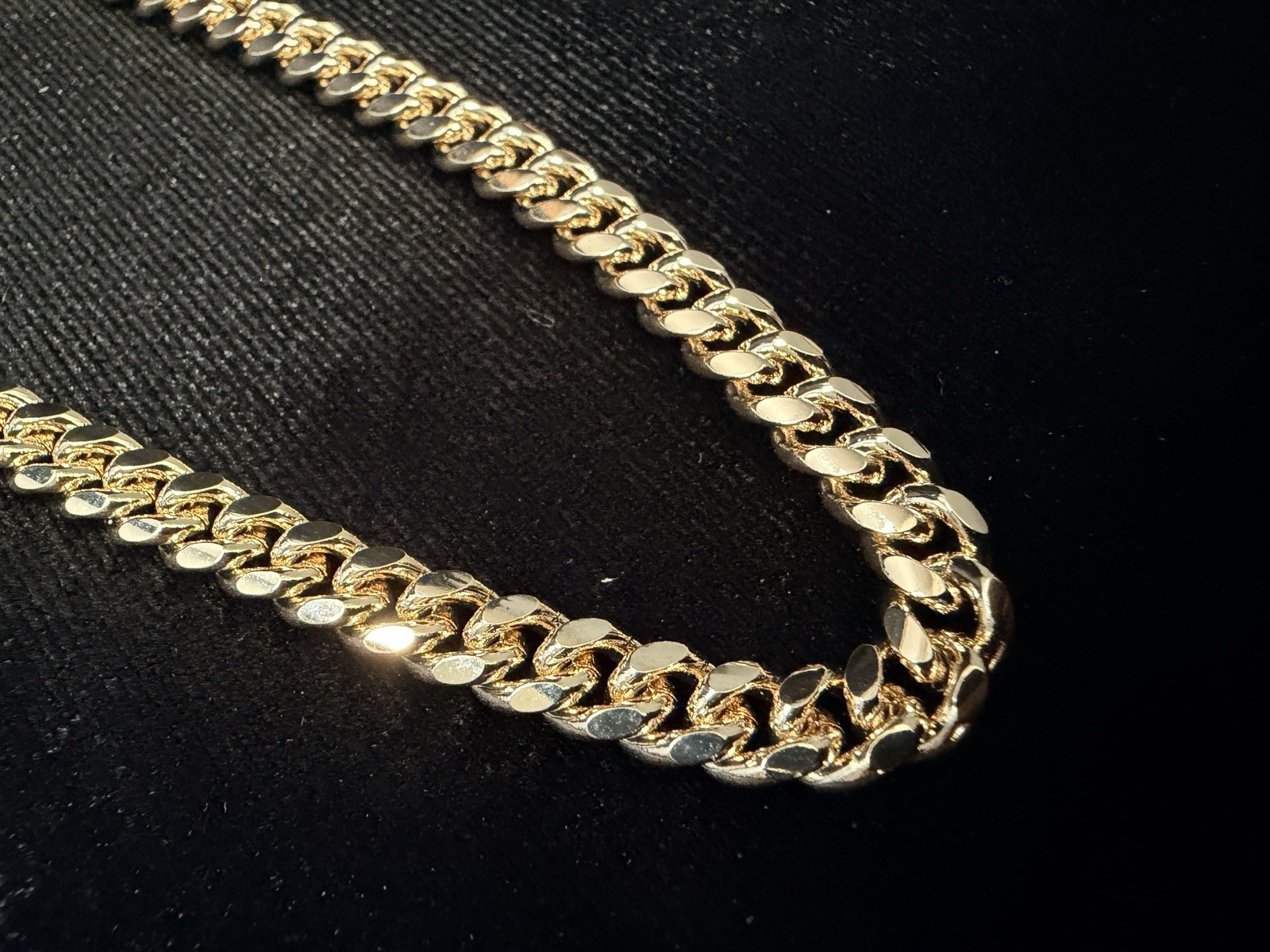 Cuban 22in 6.5MM 14K Stamped Gold Filled w/Box Lock. One of a kind! BRAND NEW.