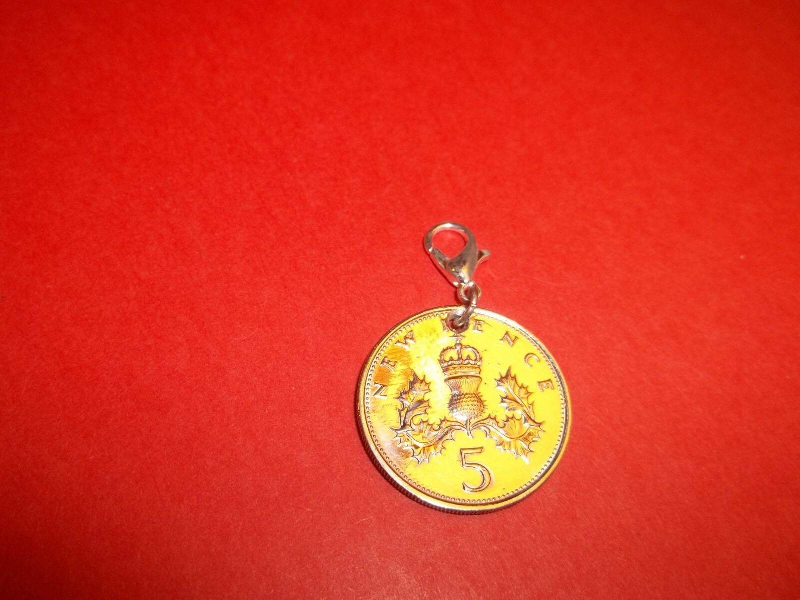 FIVE (5) PENCE COIN – HIGHLY POLISHED PENDANT / CHARM – 1968 to 1989