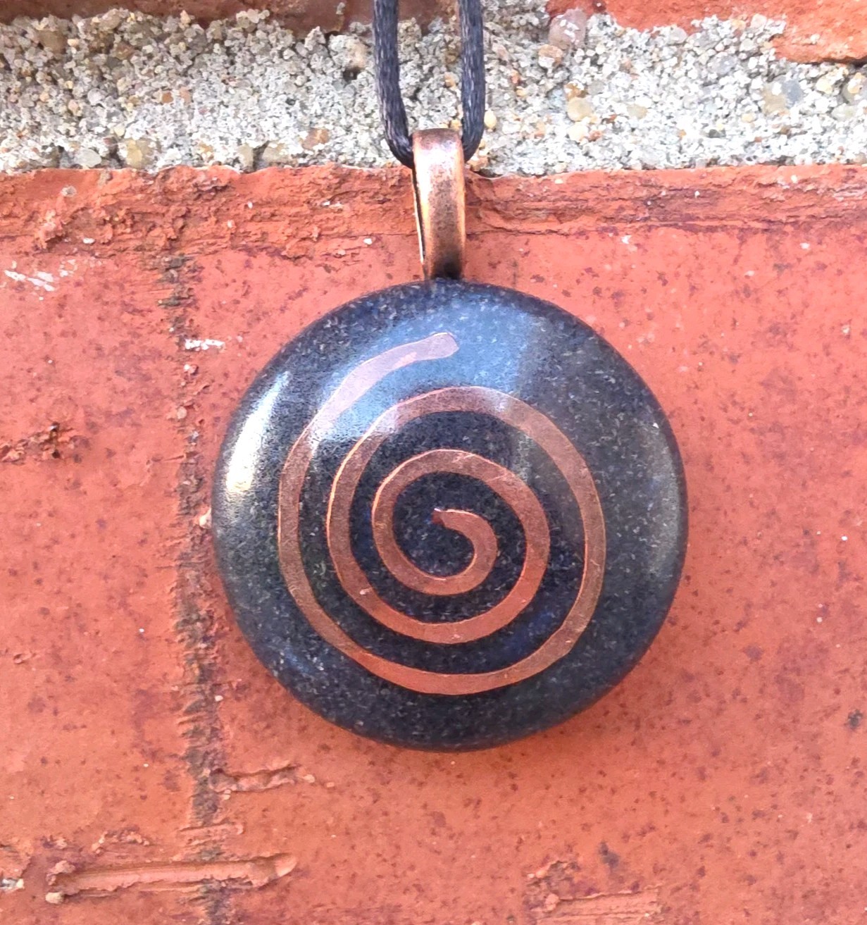 Orgonite Orgone Copper Spiral Crystal Positive Energy Pendant Necklace Spiritual