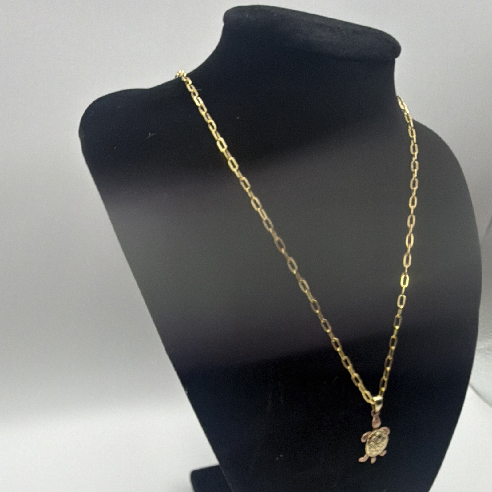 14K Two-Tone Turtle Pendant & 10K Real Solid Gold 18″ 2.2mm Paperclip Chain