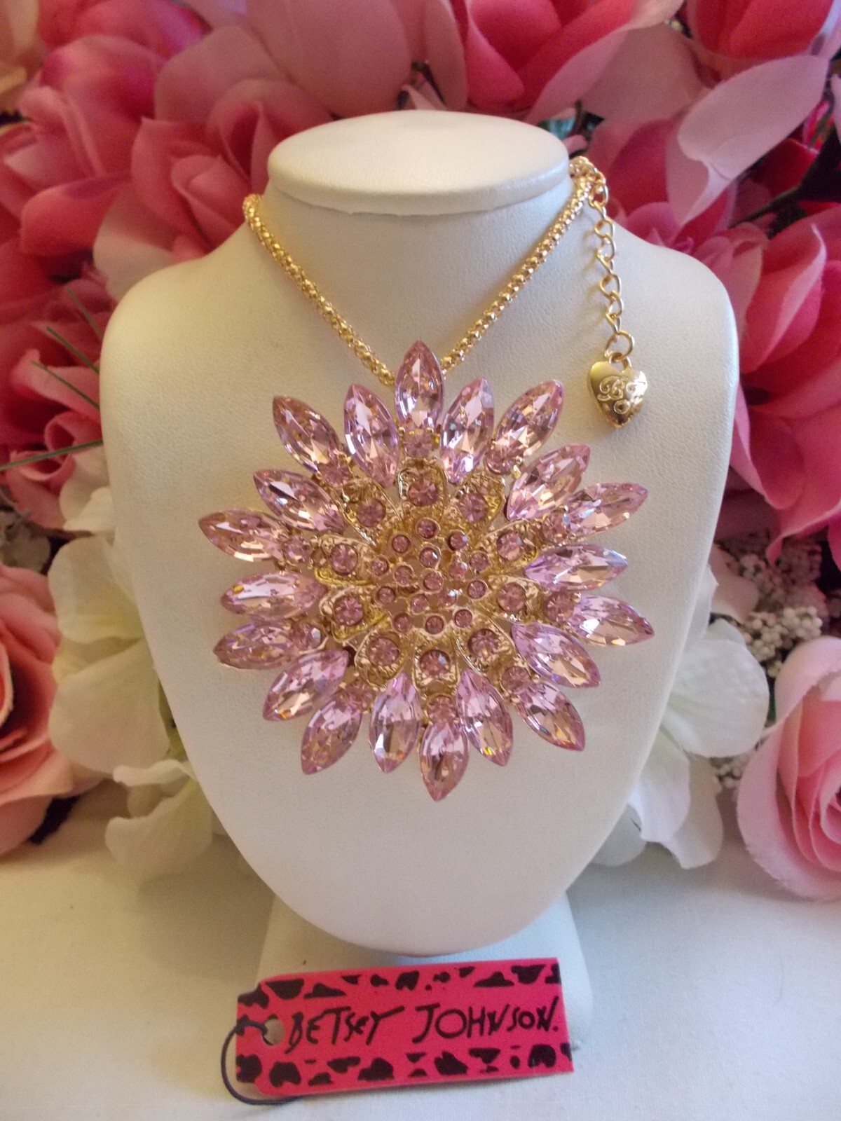 BETSEY JOHNSON BEAUTIFUL LARGE PINK CRYSTAL SUNFLOWER PENDANT NECKLACE/BROOCH