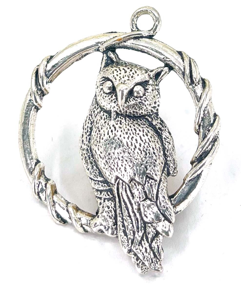 Vintage Tibetan Style Antique Silver Owl Medallion Pendant bird for Necklaces