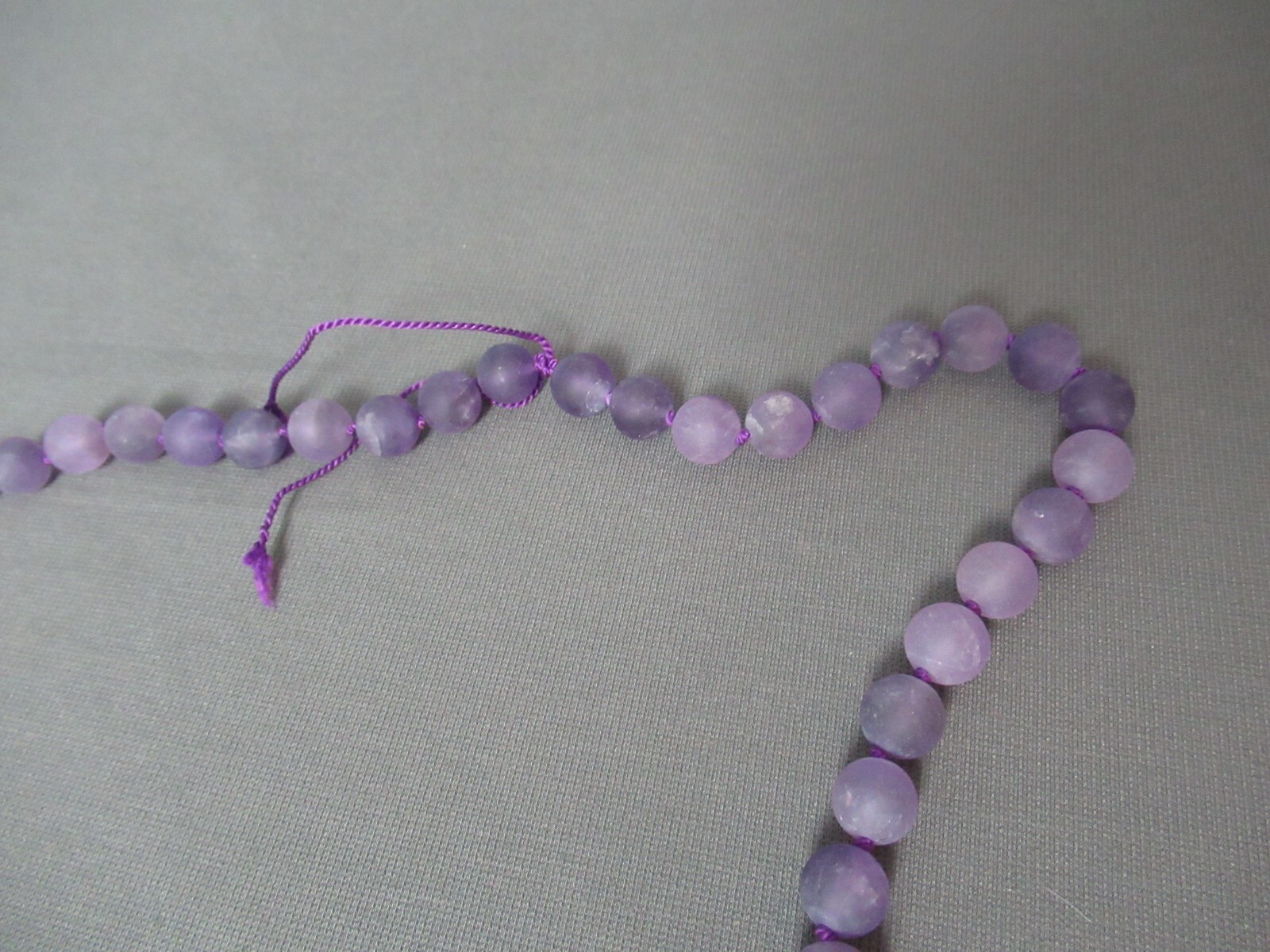 New 77 Purple Frosted Glass Beads Necklace Strand – Knotted – 10 mm – g4 bl