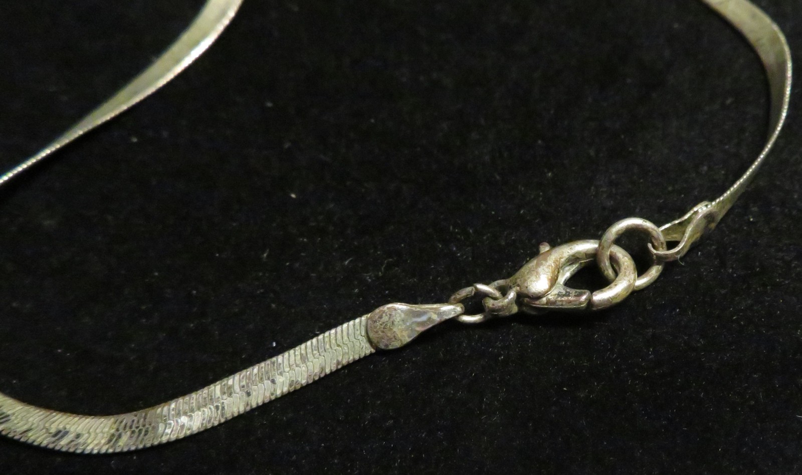 Vintage Gold Silver Tone Herringbone Chain Necklace Flat Link 24″ ROUGH CONDITIO